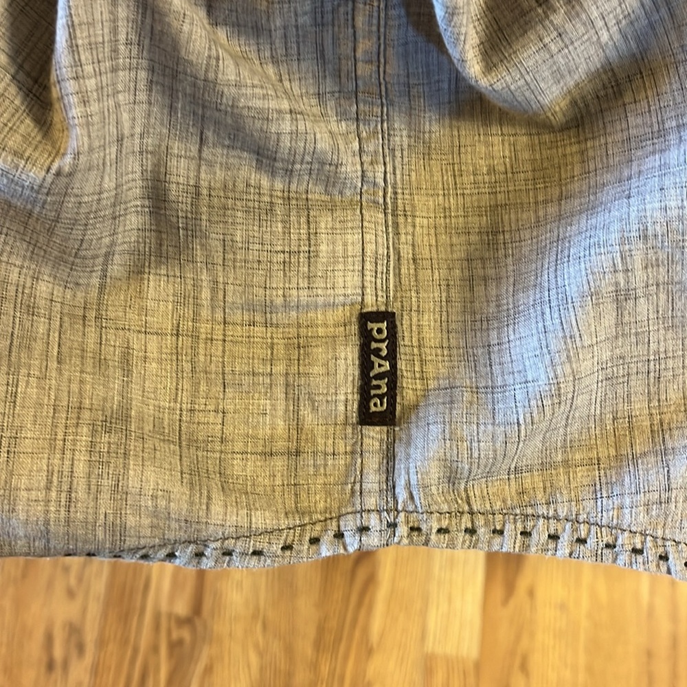 Prana Tan Button Down Two Pocket Adjustable Long Sleeve Chambray Men's XL - Picture 14 of 14